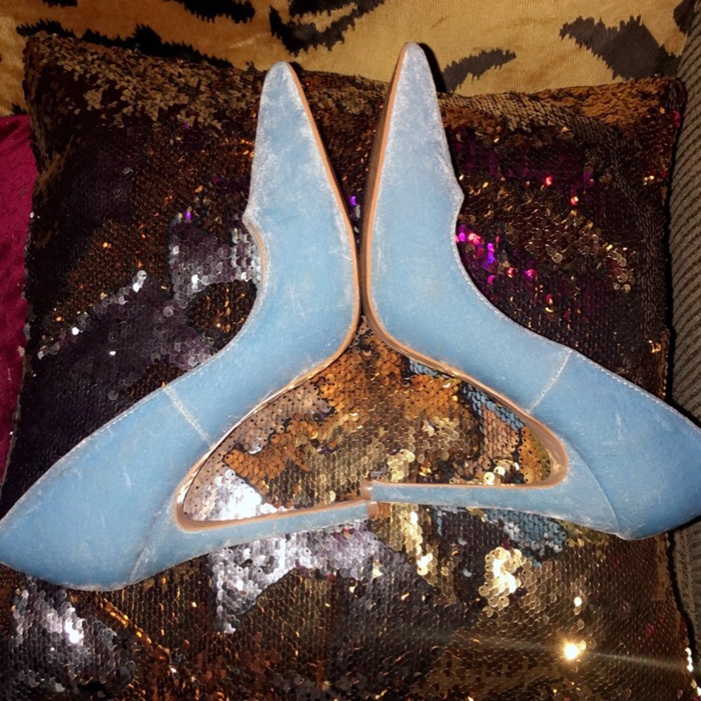 Heels 💙🔥🔥